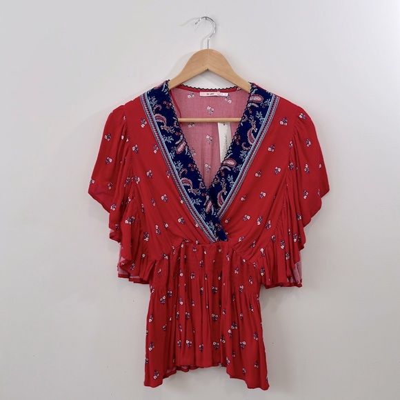 Francesca’s Collections Tops Womens Small Red V neck Blouse New - Picture 7 of 7